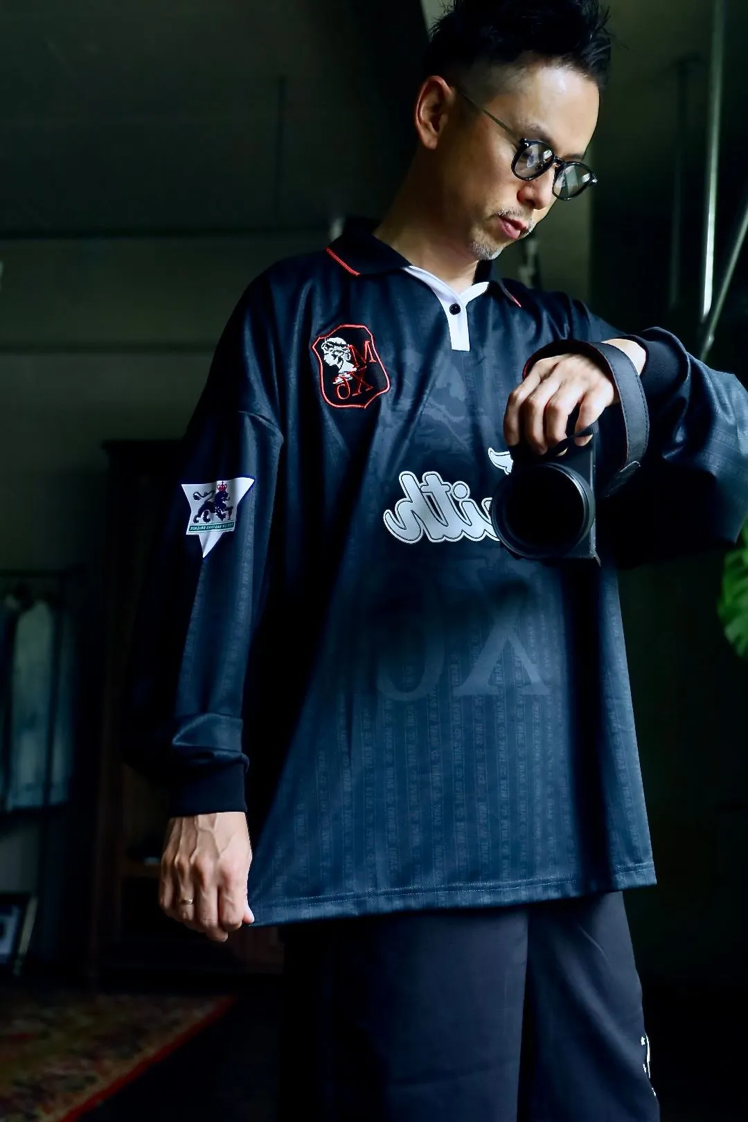 SAINT M×××××× SOCCER SHIRT 'FAITH'/BLK FAITH Football Long Sleeve Black S-XL This design has a lot of craftsmanship Digital fabric printing/front positioning printing laser cutting Offset printing + flocking printing + embossing Imported Behringer machine embroidery Flat machine collar + cuffs Genuine consistent main mark/wash mark/cherub mark